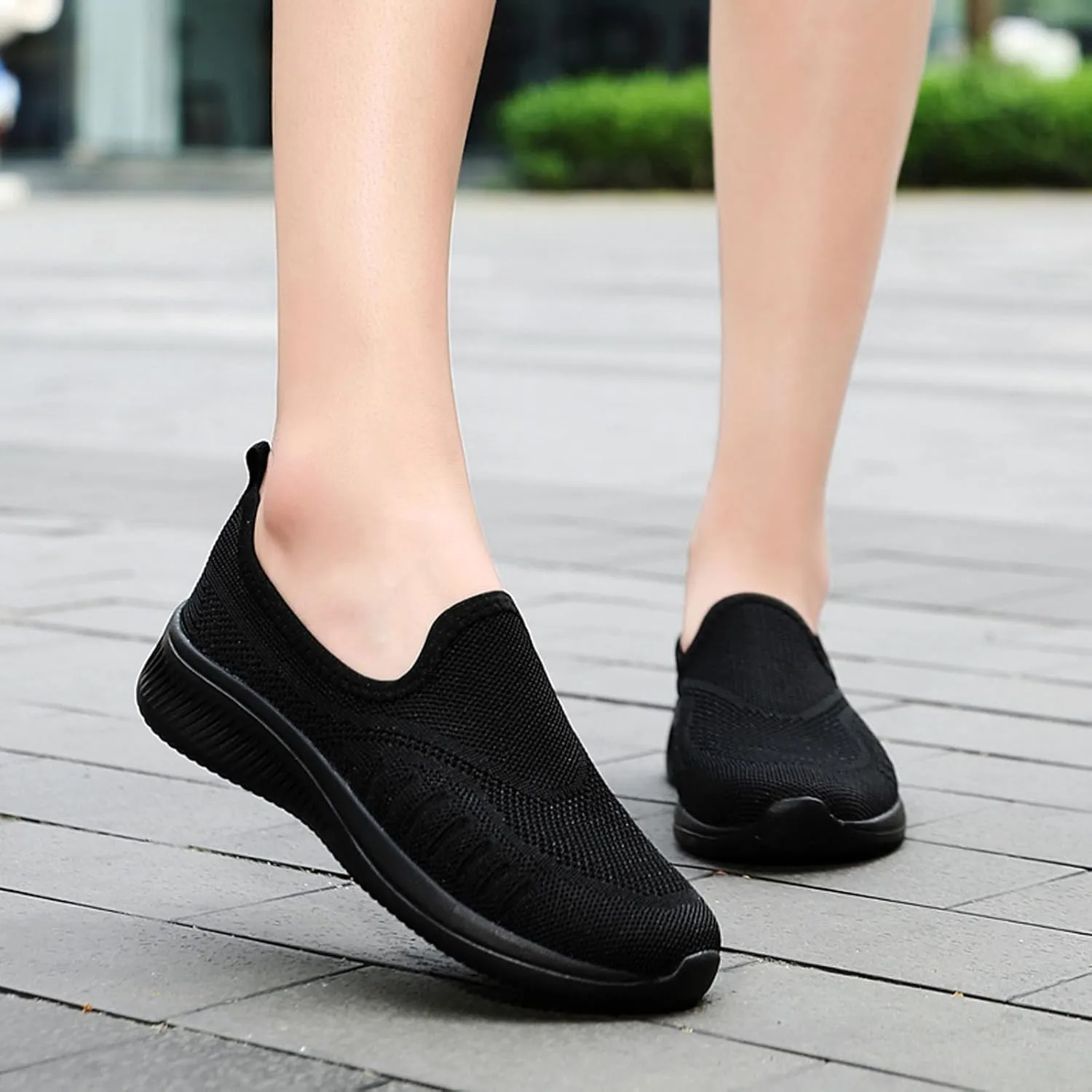 SECHRITE Women's Slip On Walking Shoes Mesh Orthopedic Shoes Slip On Comfortable Tennis Sneakers Workout Hands Free Shoes