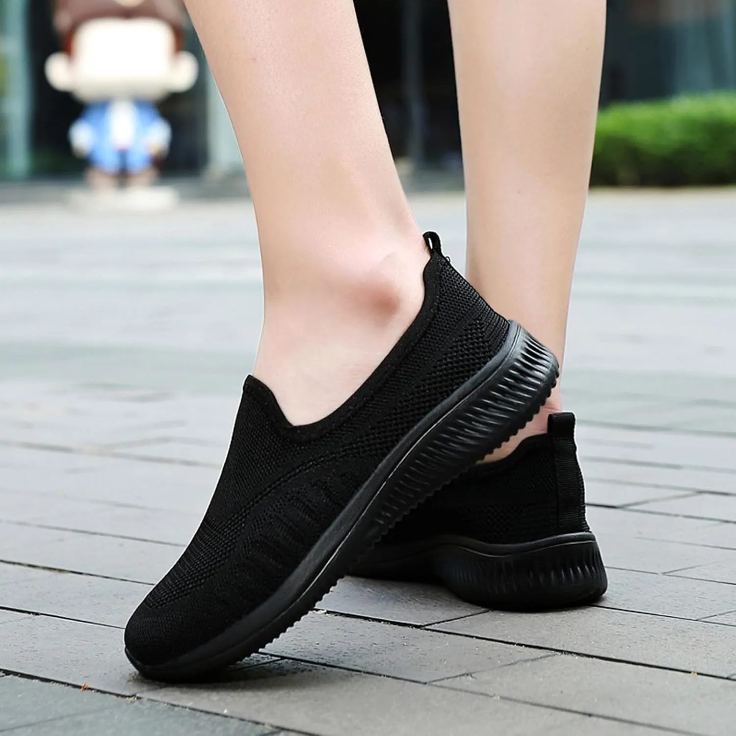 SECHRITE Women's Slip On Walking Shoes Mesh Orthopedic Shoes Slip On Comfortable Tennis Sneakers Workout Hands Free Shoes