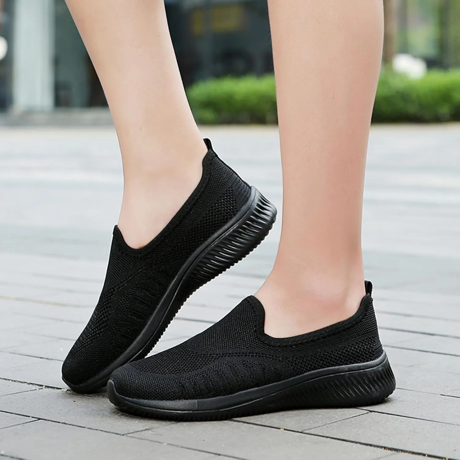 SECHRITE Women's Slip On Walking Shoes Mesh Orthopedic Shoes Slip On Comfortable Tennis Sneakers Workout Hands Free Shoes